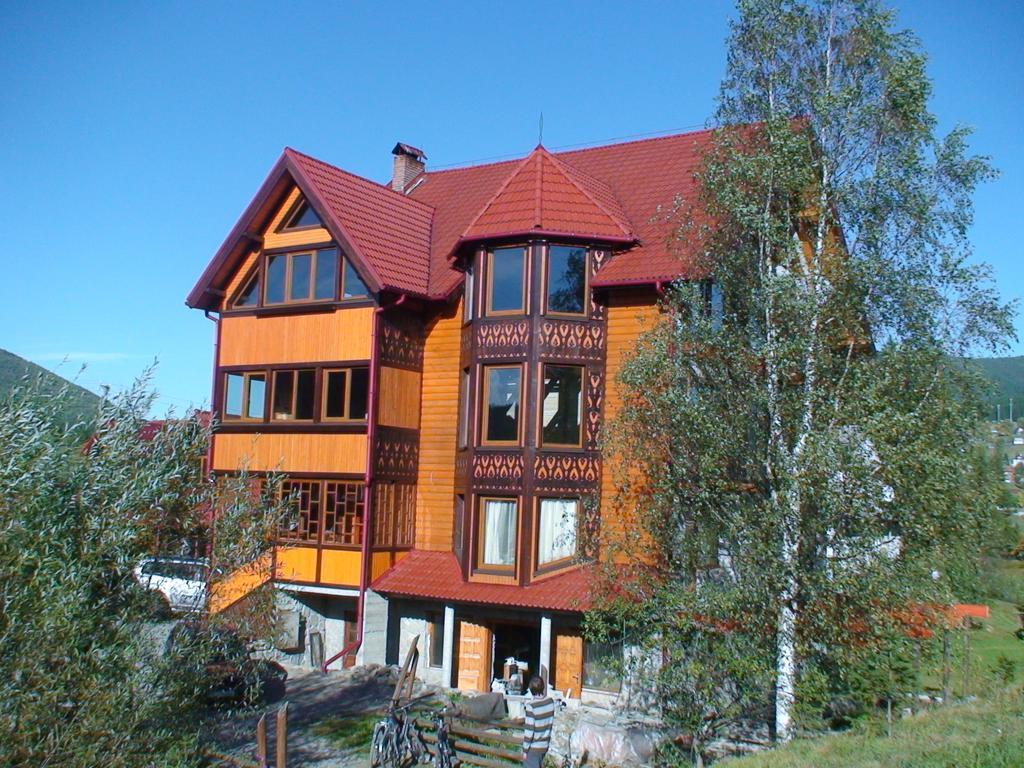 Gostynniy Dvir Raytshtoky Hotel Vorokhta Eksteriør billede